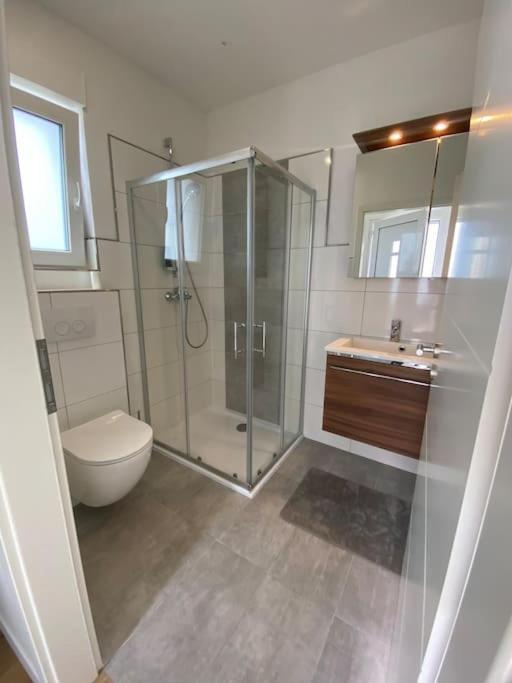 Neues Bungalow Fuer Bis Zu 4 Personen أوبيرهاوزين المظهر الخارجي الصورة