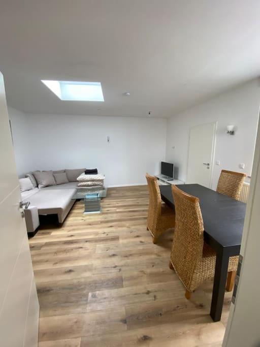 Neues Bungalow Fuer Bis Zu 4 Personen أوبيرهاوزين المظهر الخارجي الصورة